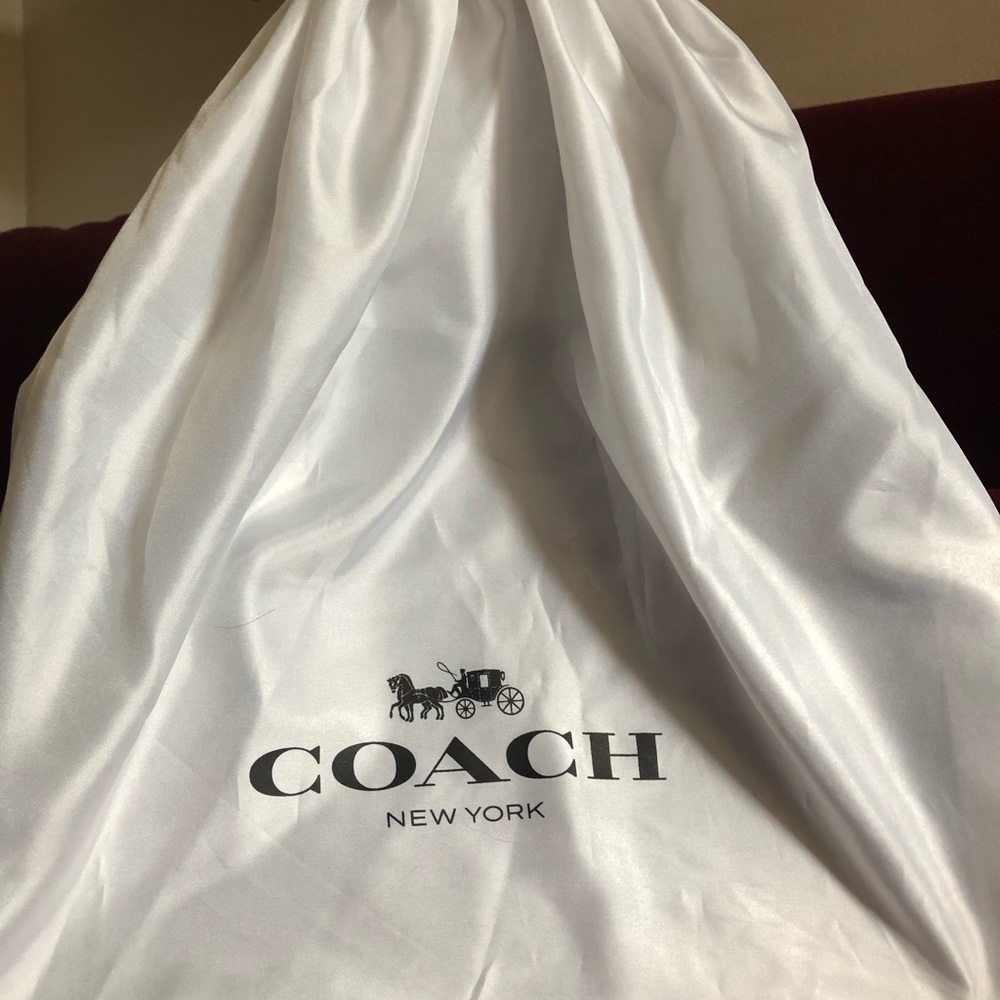 Coach 👜 - Picture 6 of 6